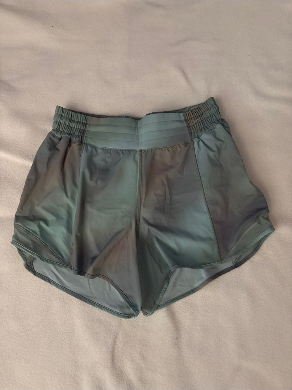Lululemon Hotty Hot Highrise 4” Short